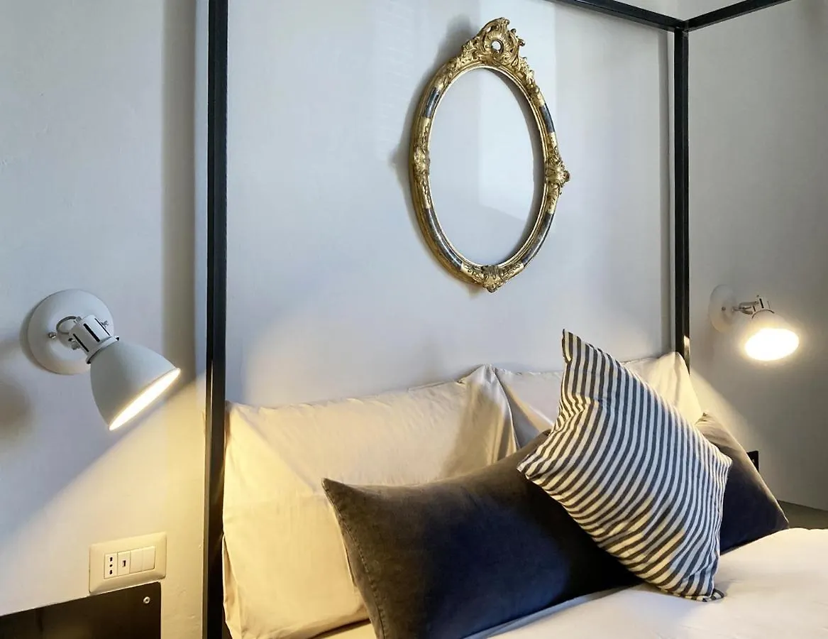 Domus 19 Hotel Florence 3*,